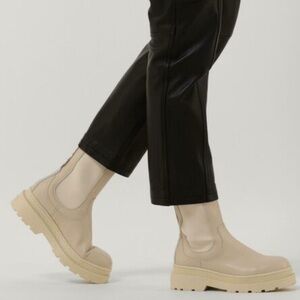 NWT Scotch & Soda Aubri Chelsea Boots Size 6/EU 37